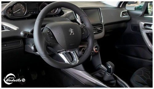 interior Peugeot 2008 comprar badajoz caceres