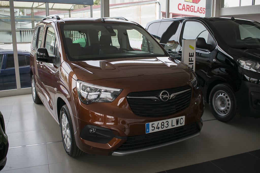 Opel Combo-e Life 2022, con acabado Edition Plus
